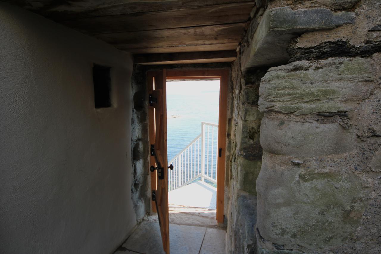Mingary Castle - Restaurant With Rooms Kilchoan Bagian luar foto